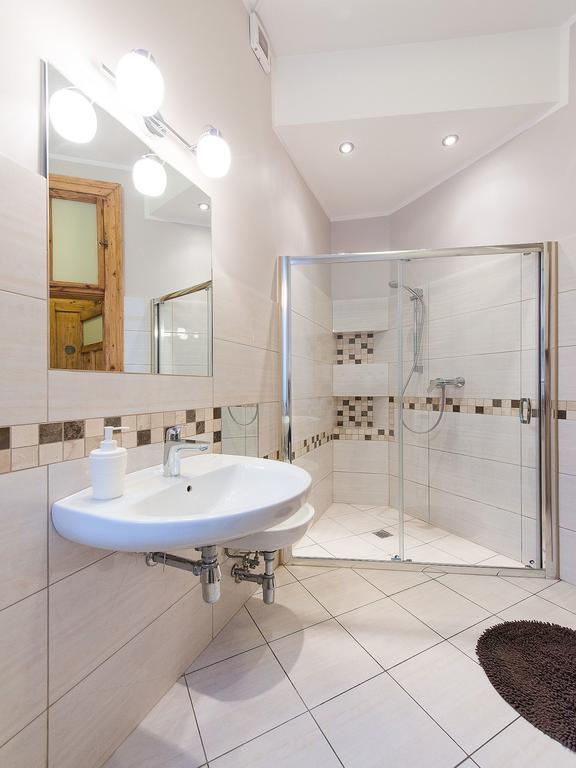 5 Bedroom Family Apartment Krakow Oda fotoğraf